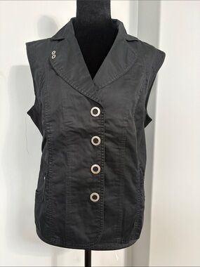 Renuar Black Sleeveless Vest with Silver Eyelet Buttons